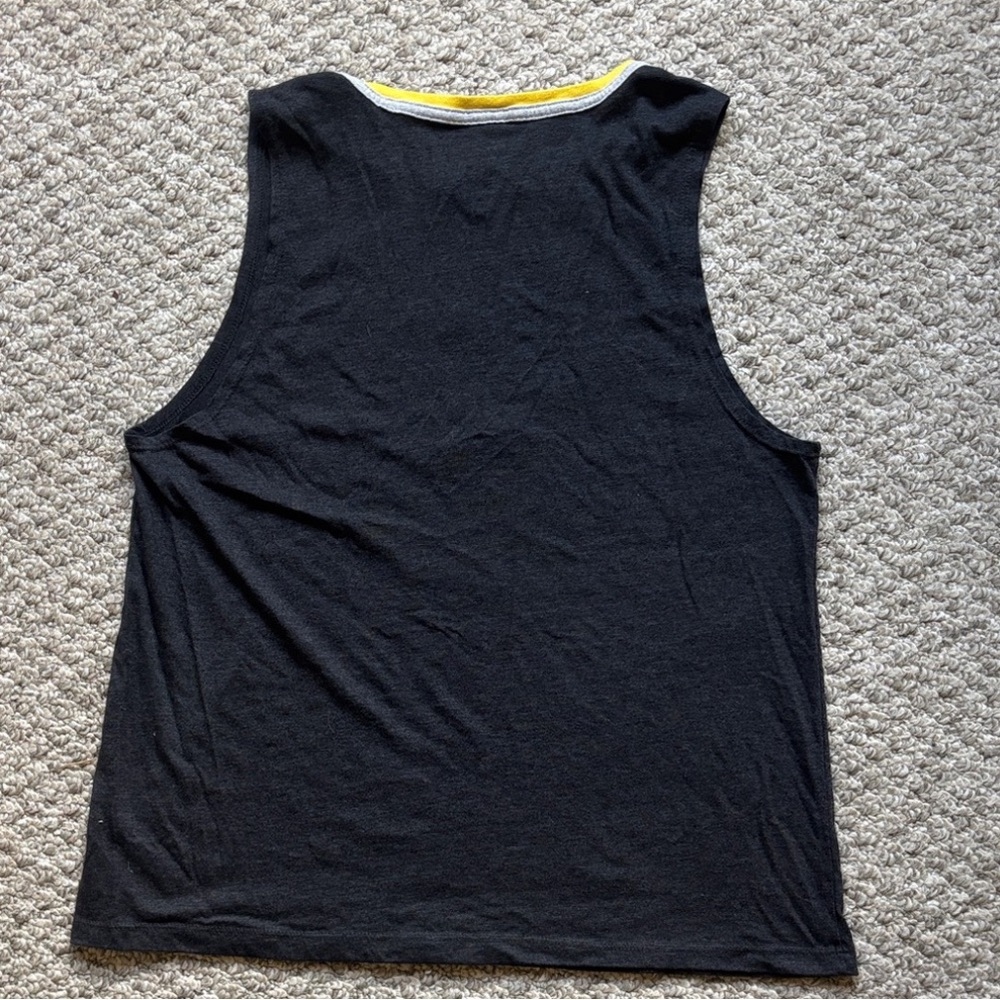 Harry Potter Hufflepuff Tank Top Gray and Yellow W/ Banner Flag - Picture 5 of 8